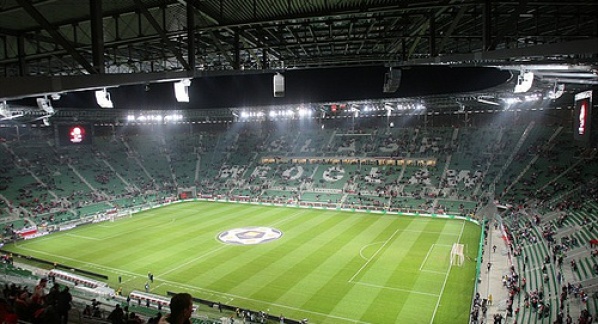 Polish league leaders snatch Stevanovic